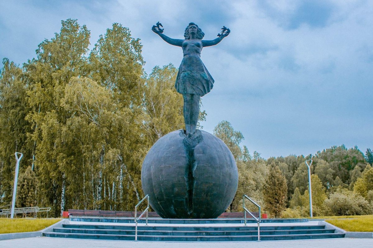 Памятники в Кольцово Новосибирск