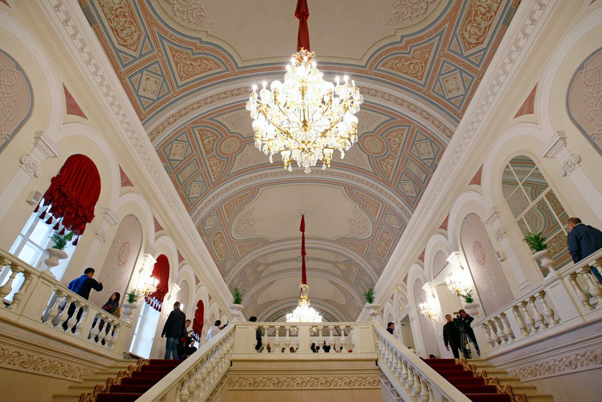 Большой театр в Москве фойе театра