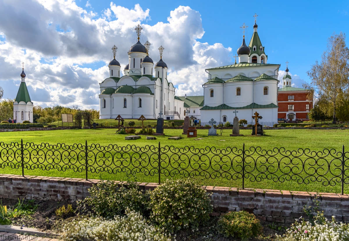 Муромский кремль муром. Ярославский Спасо-Преображенский монастырь. Ярославль Преображенский монастырь. Спасский монастырь Ярославль. Монастырь Спасо Преображенский монастырь.