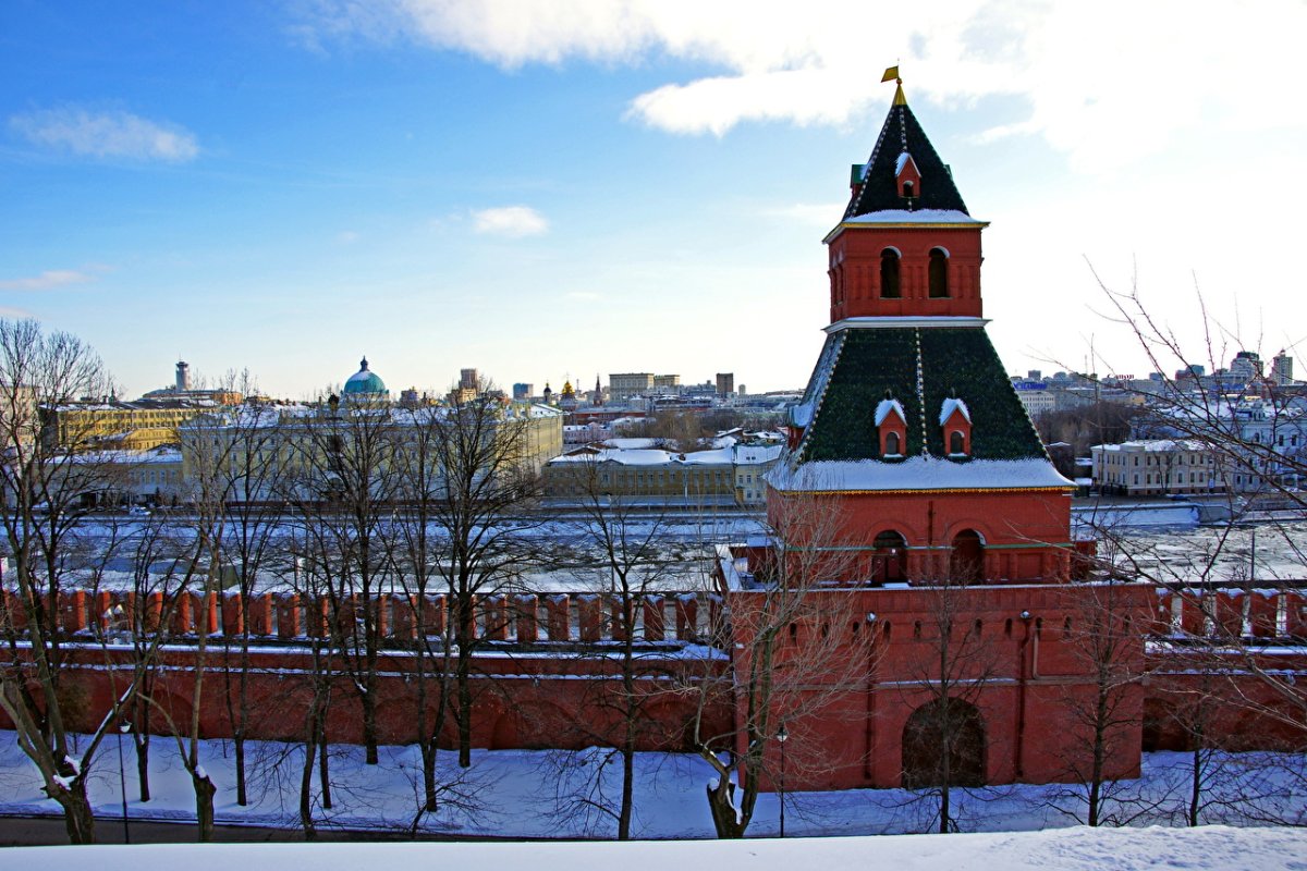 Тайницкая башня Московского Кремля 1485