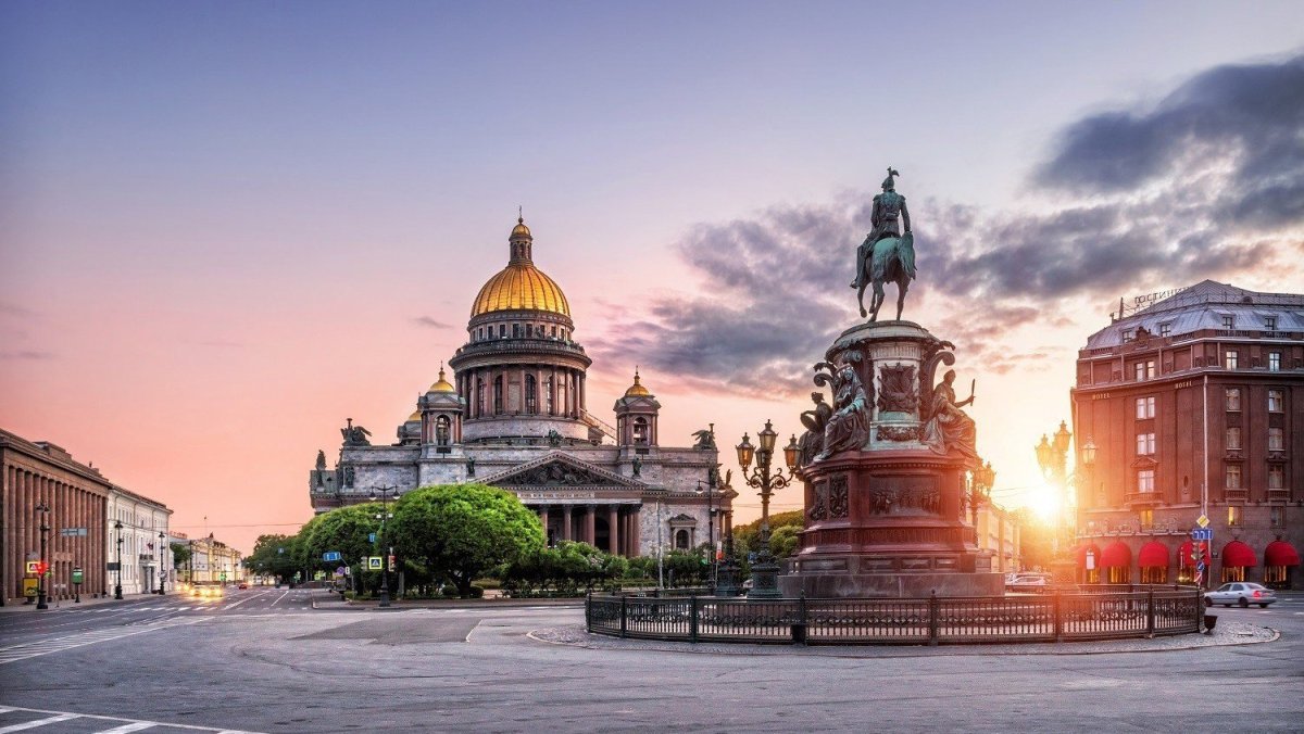 Исаакиевский собор на рассвете