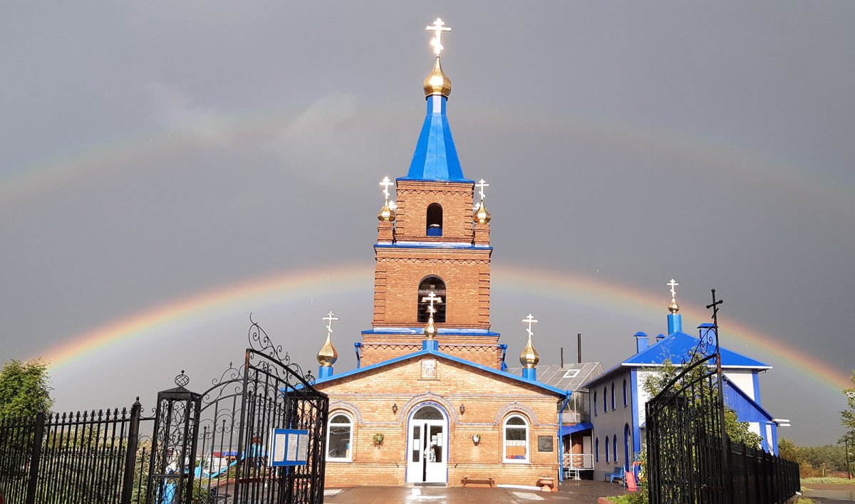 Храм Покрова Божьей матери зелёный Бор