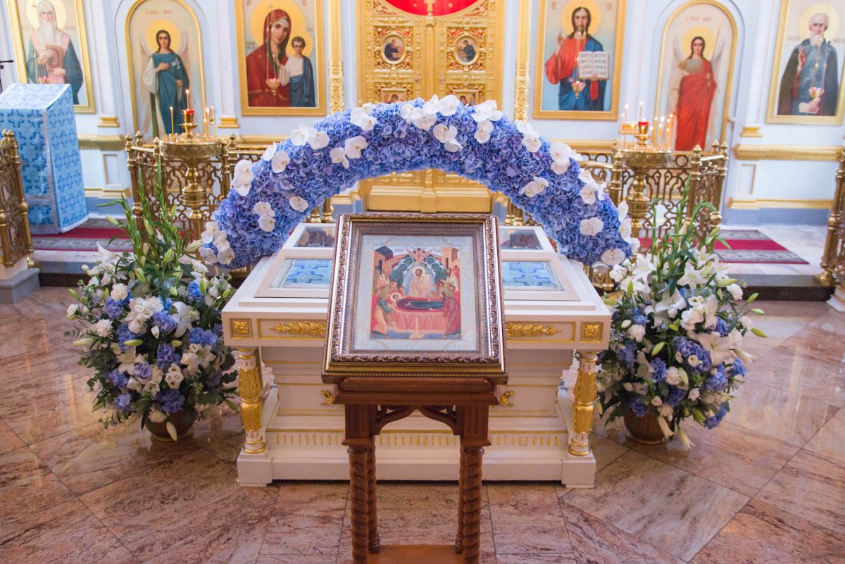 Храмовая флористика Успение Богородицы