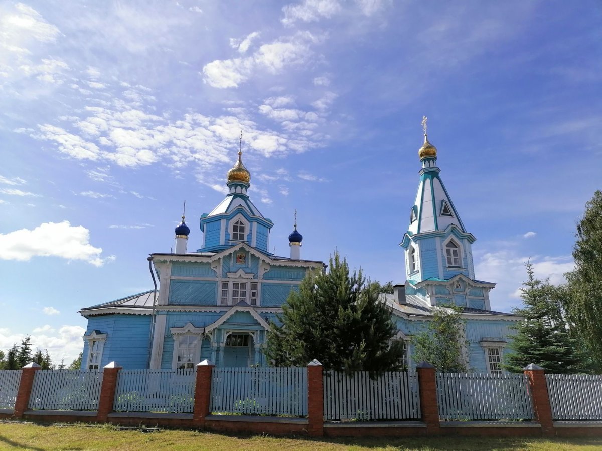 Церковь Покрова Пресвятой Богородицы. Волжский район, с. Эмеково