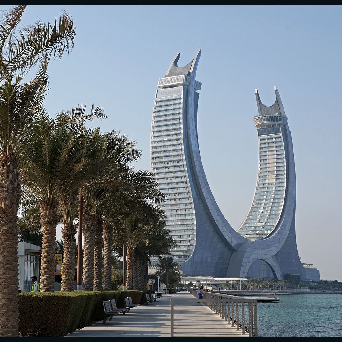 Катар здание полумесяц