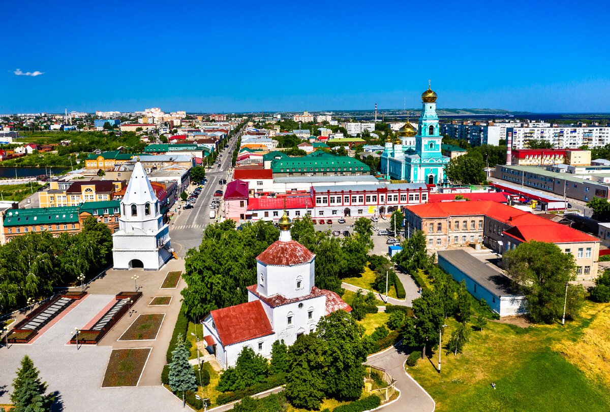 Памятник около Кремля в Сызрани