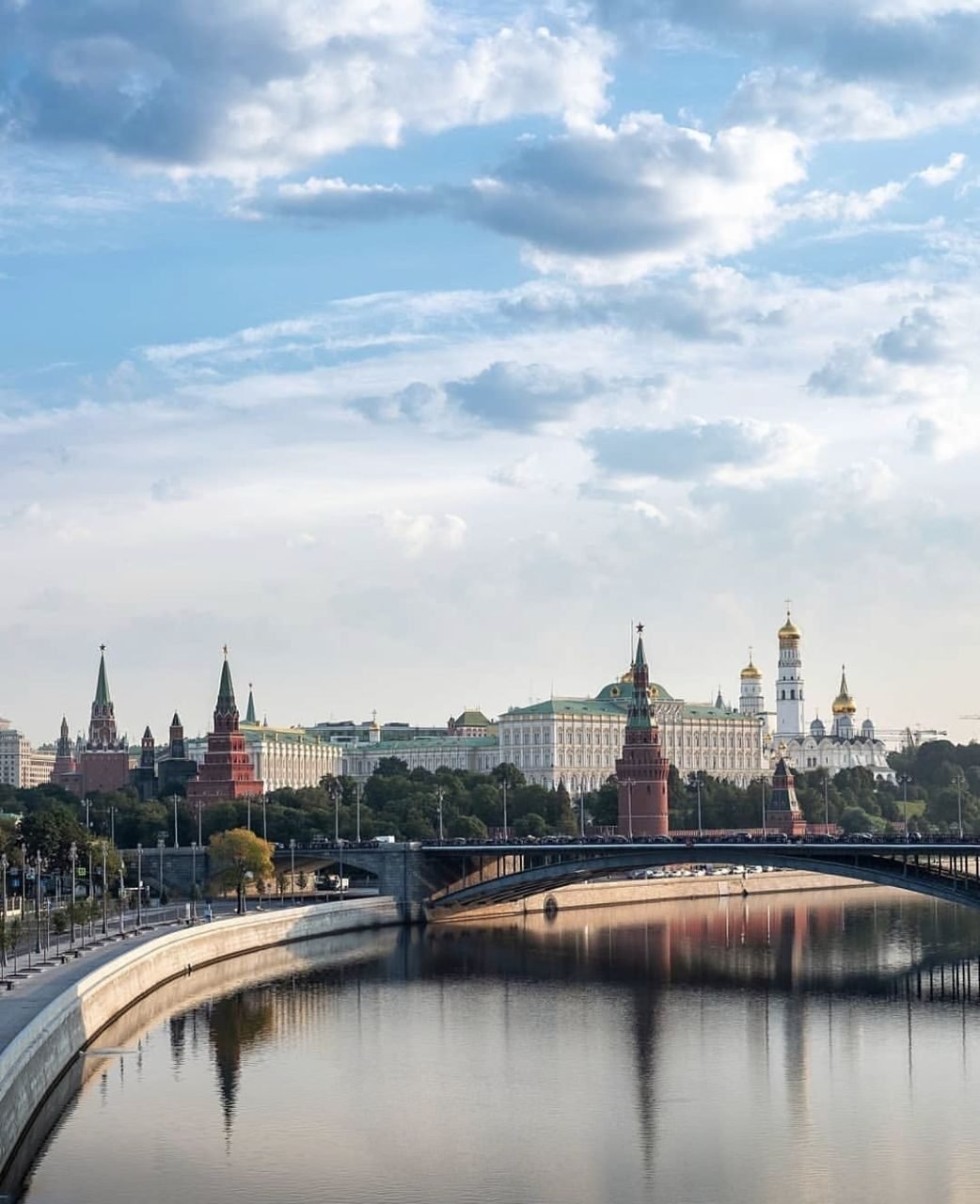 Météo moscou. Реки Москвы. Москва река на Руси. Московский Кремль вид с реки. Москва река в Москве.