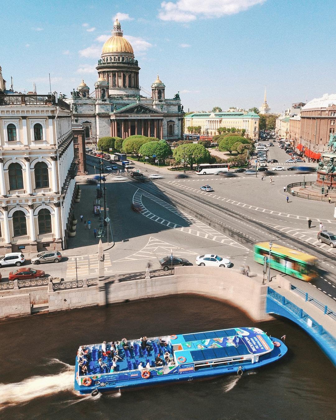 Синий мост спб. Синий мост Санкт-Петербург. Синий мост Санкт-Петербург самый широкий. Синий мост на Исаакиевской площади. Синий мост к Исаакиевского СПБ.