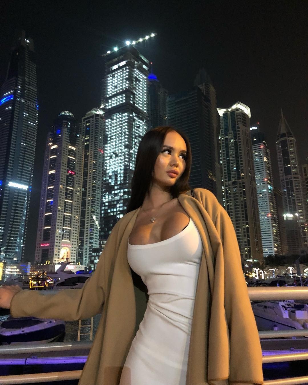 Дубай девушки Dubai Marina