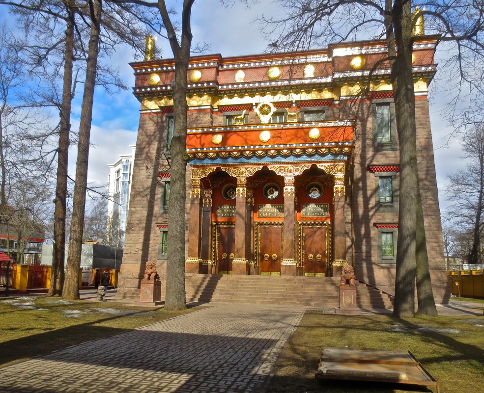 Буддийский храм СПБ
