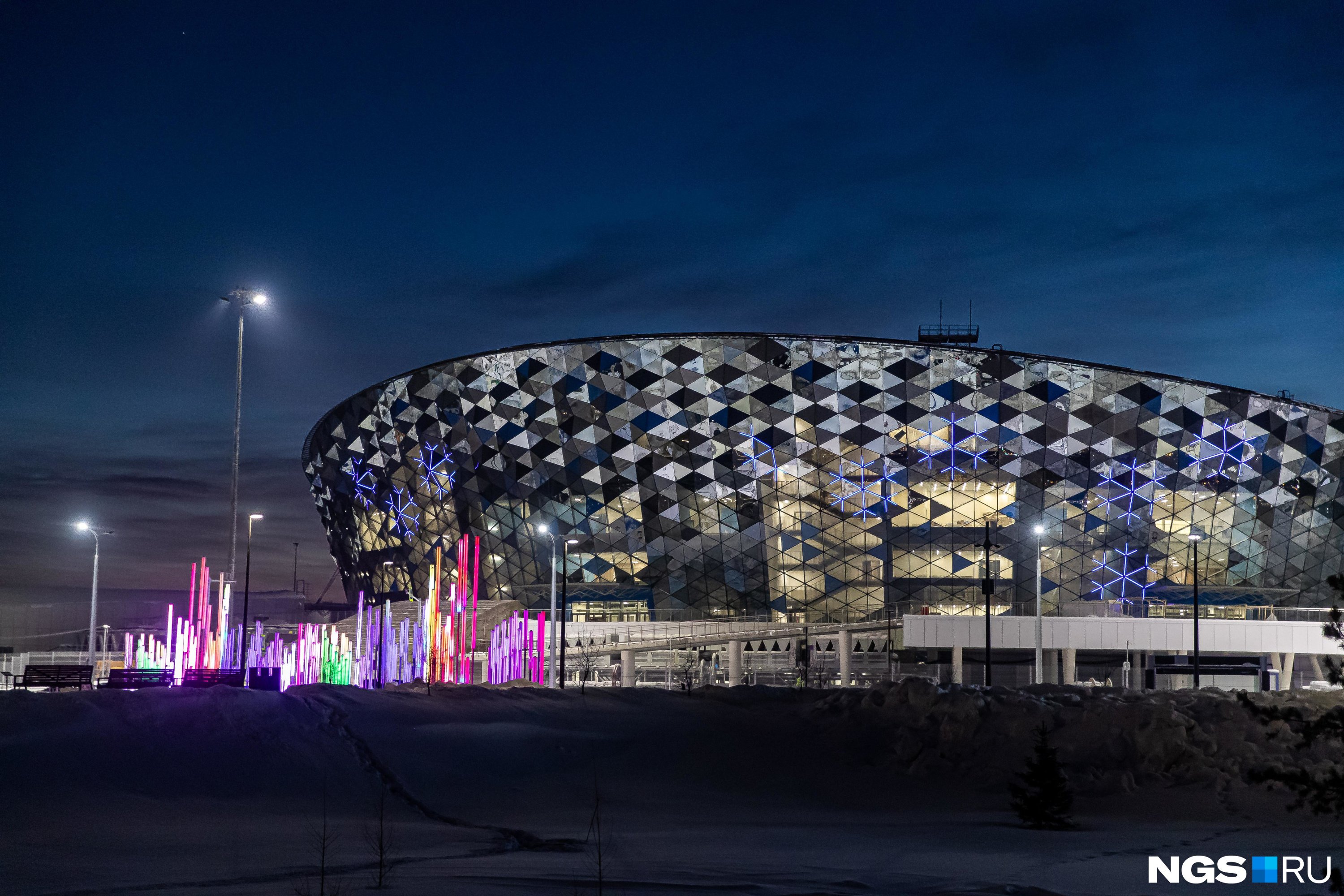 Новое ледово. ЛДС Новосибирск Арена. Стадион Сибирь Арена Новосибирск. Новый ЛДС В Новосибирске. Новая Ледяная Арена Новосибирск.
