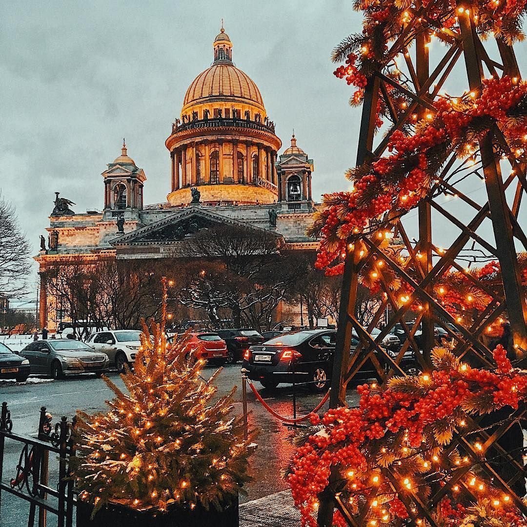 Новогодний Исаакиевский собор