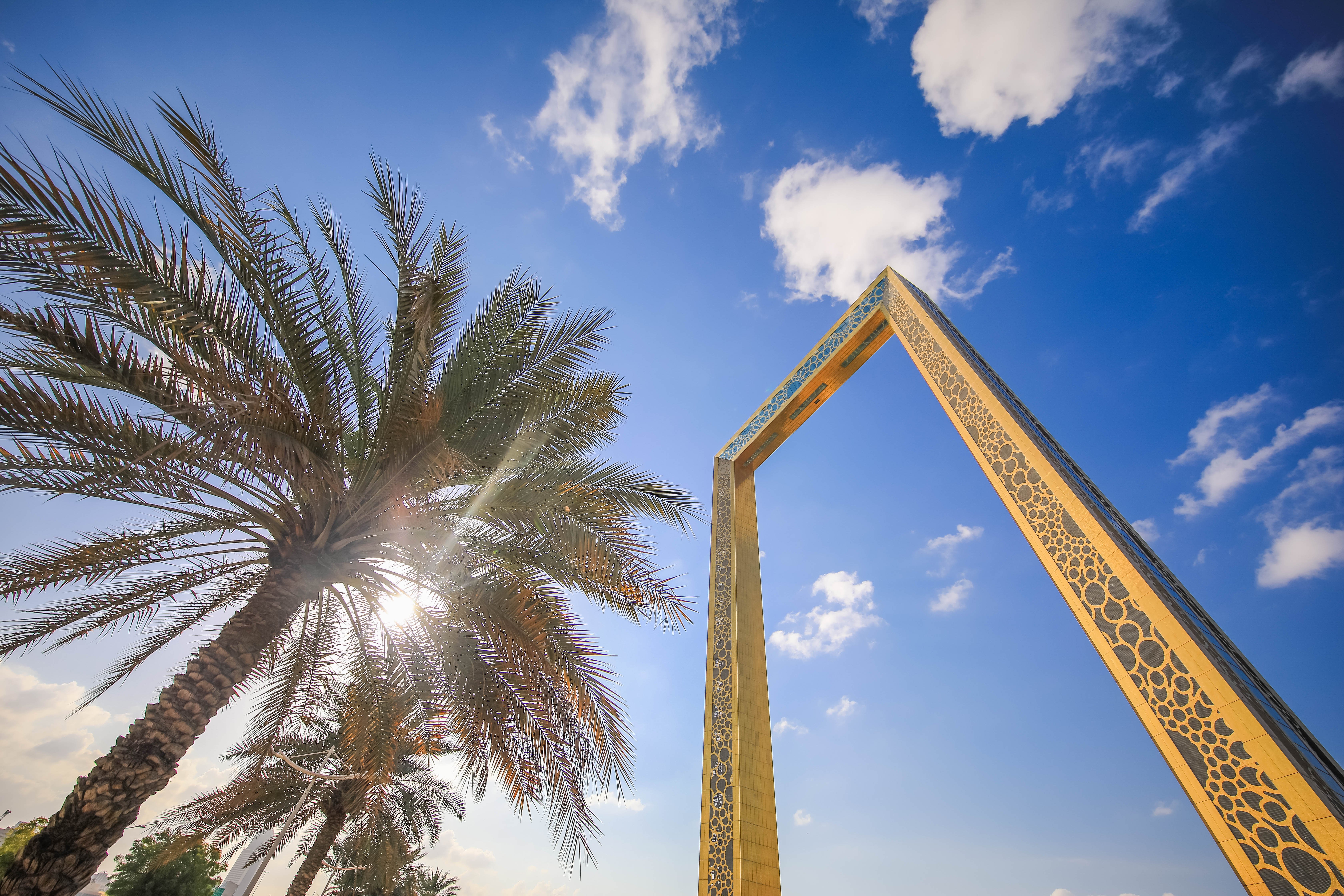 Дубай golden. Золотая арка Дубай. Дубай фрейм (Dubai frame). Смотровая площадка на Пальме Джумейра. Смотровая площадка Джумейра Дубай.