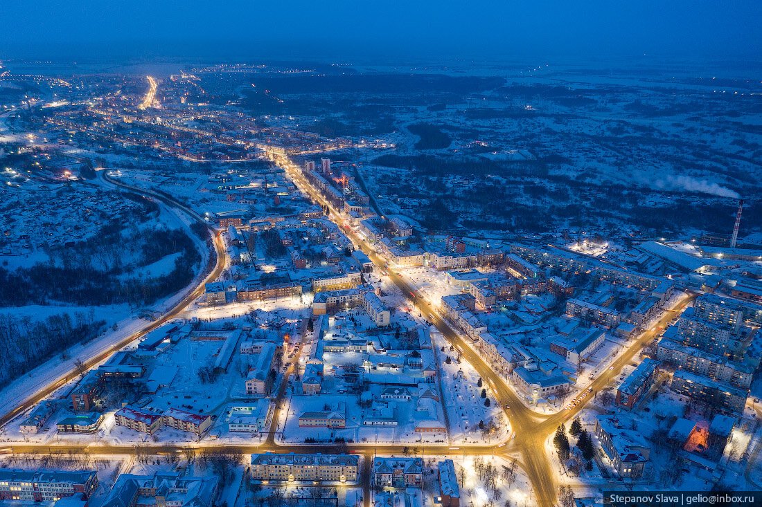 Молодые города сибири. Новосибирск gelio. Кузбасс город зимой фотографии. Зим Кузбасс завод. Вид ночью зимой Кузбасс.
