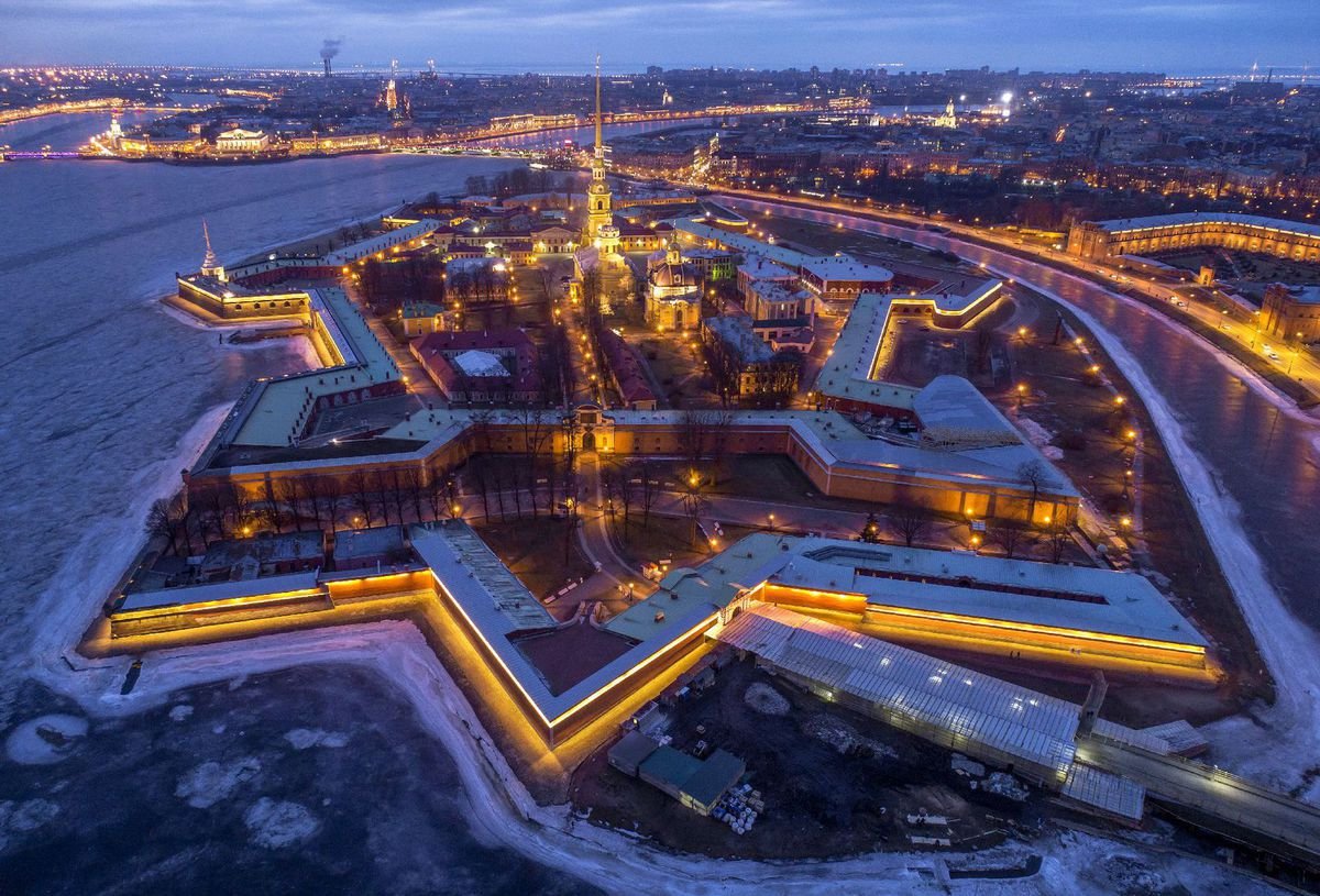 Петропавловская крепость в Санкт Петербурге сверху