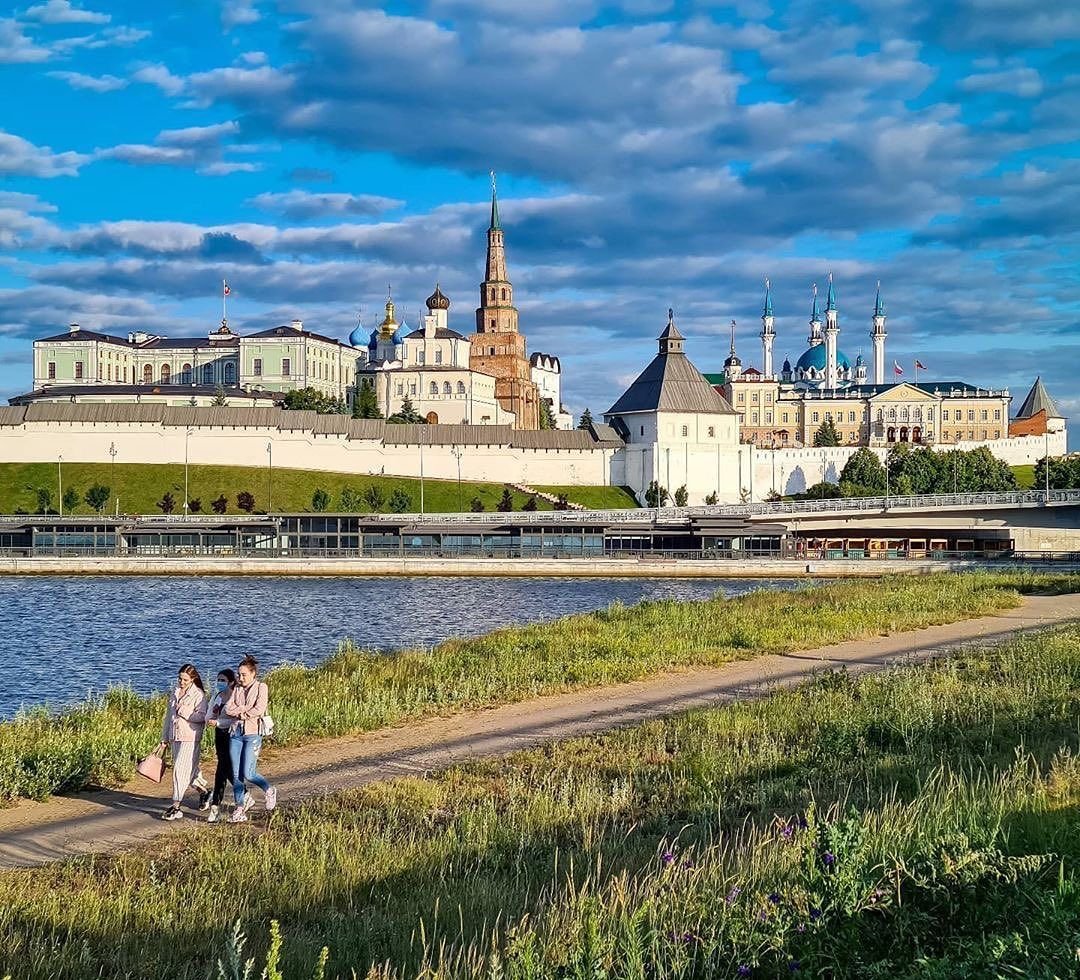 Где в казани пройдет. Казань красивые места. Казань летом. Казань панорама. Красивые места в Казани для фотосессии.