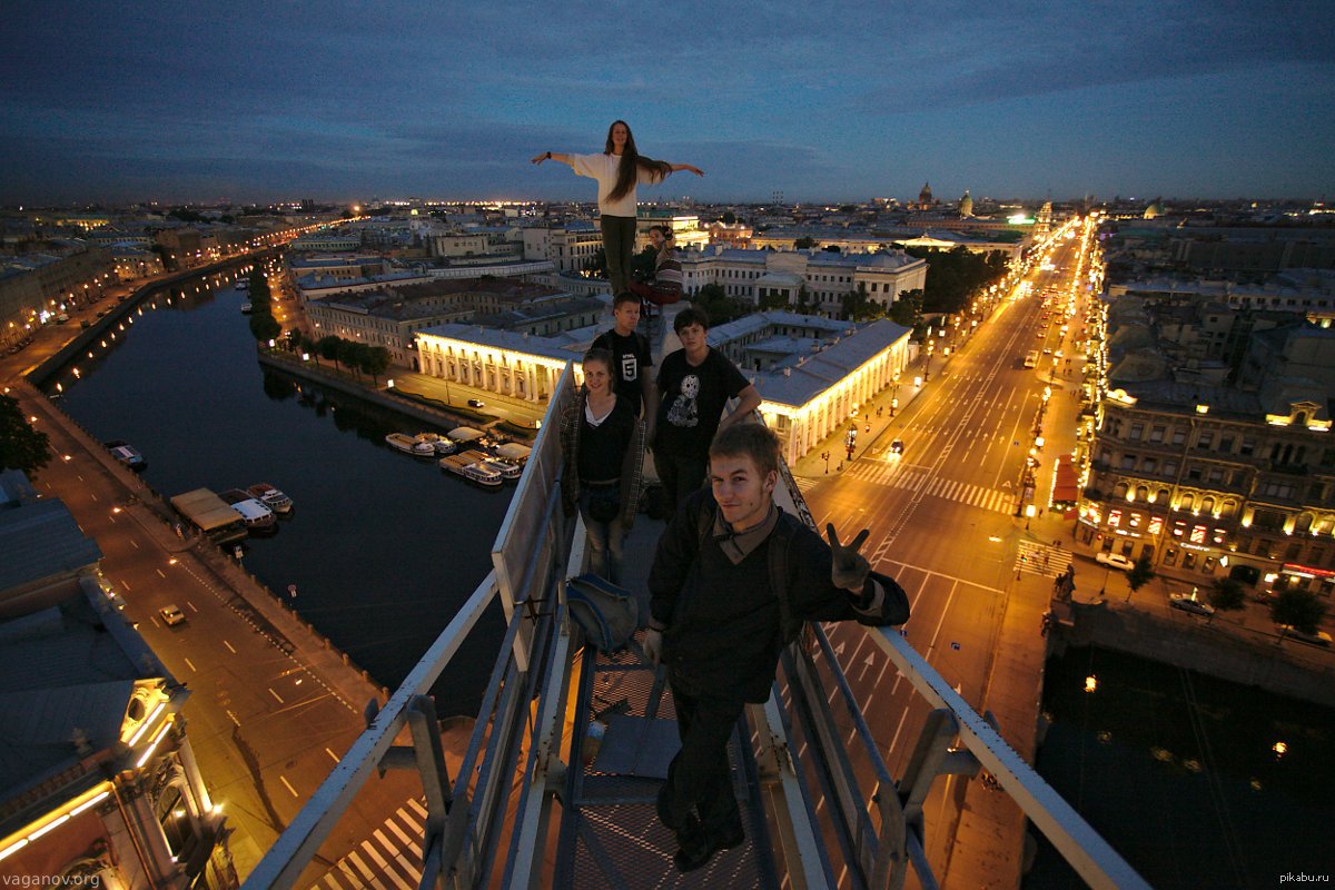 На крыше