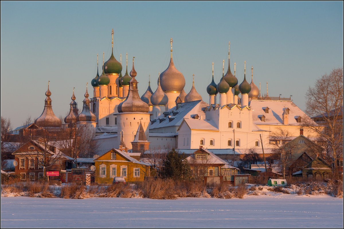 Ростов Ростов Великий. Вид на Ростовский Кремль