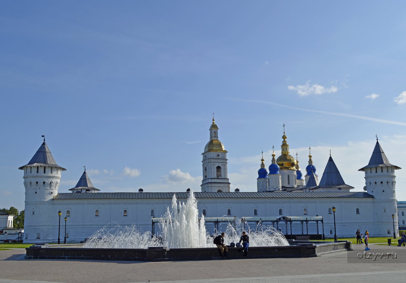 Тобольский кремль. Тобольский Кремль Тобольск зодчество. Достопримечательности Тобольска. Тобольский Кремль.. Белокаменный Тобольский Кремль. Сибирский Кремль Тобольск.