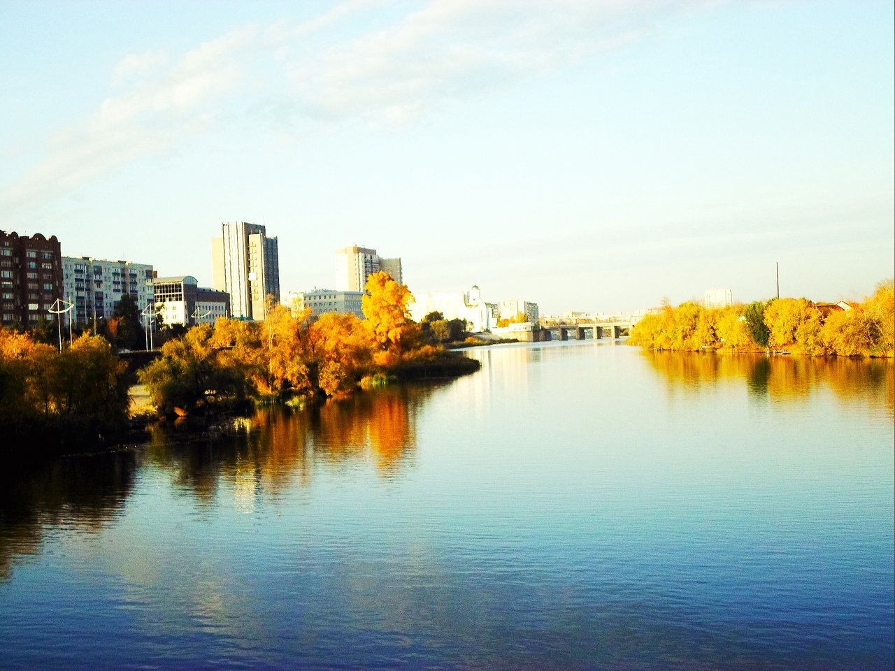 Набережная города курган. Город Курган Тобол. Город Курган река Тобол. Набережная реки Тобол в Кургане. Тобол (река) река.