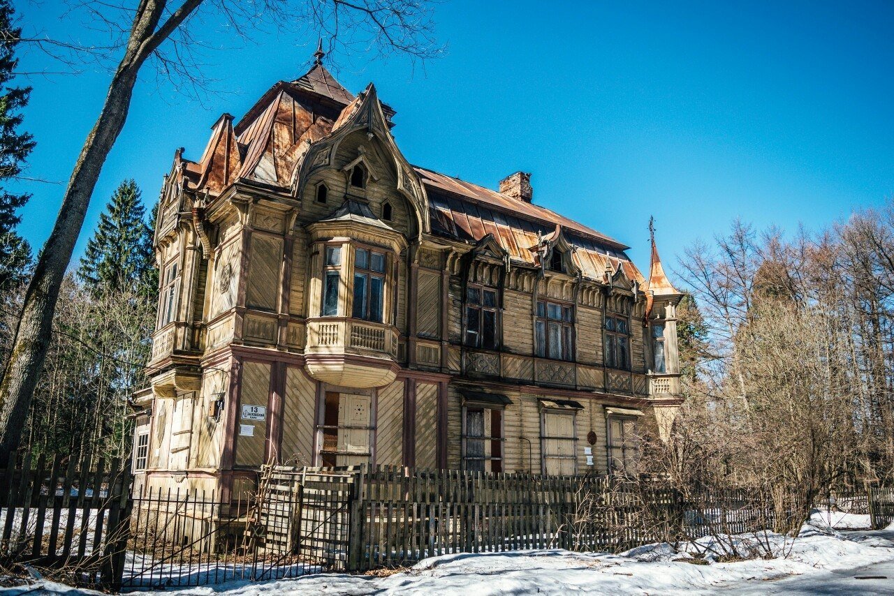 Парголово вода. Шуваловский парк дача Месмахера. Дача Месмахера в Шуваловском парке. Дача Георга Месмахера. «Жёлтая дача» Георга Месмахера.