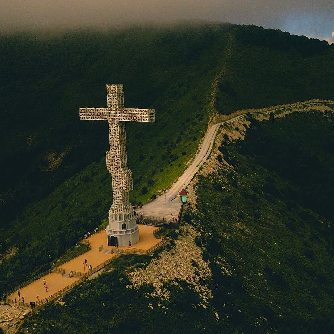 Крест в Геленджике