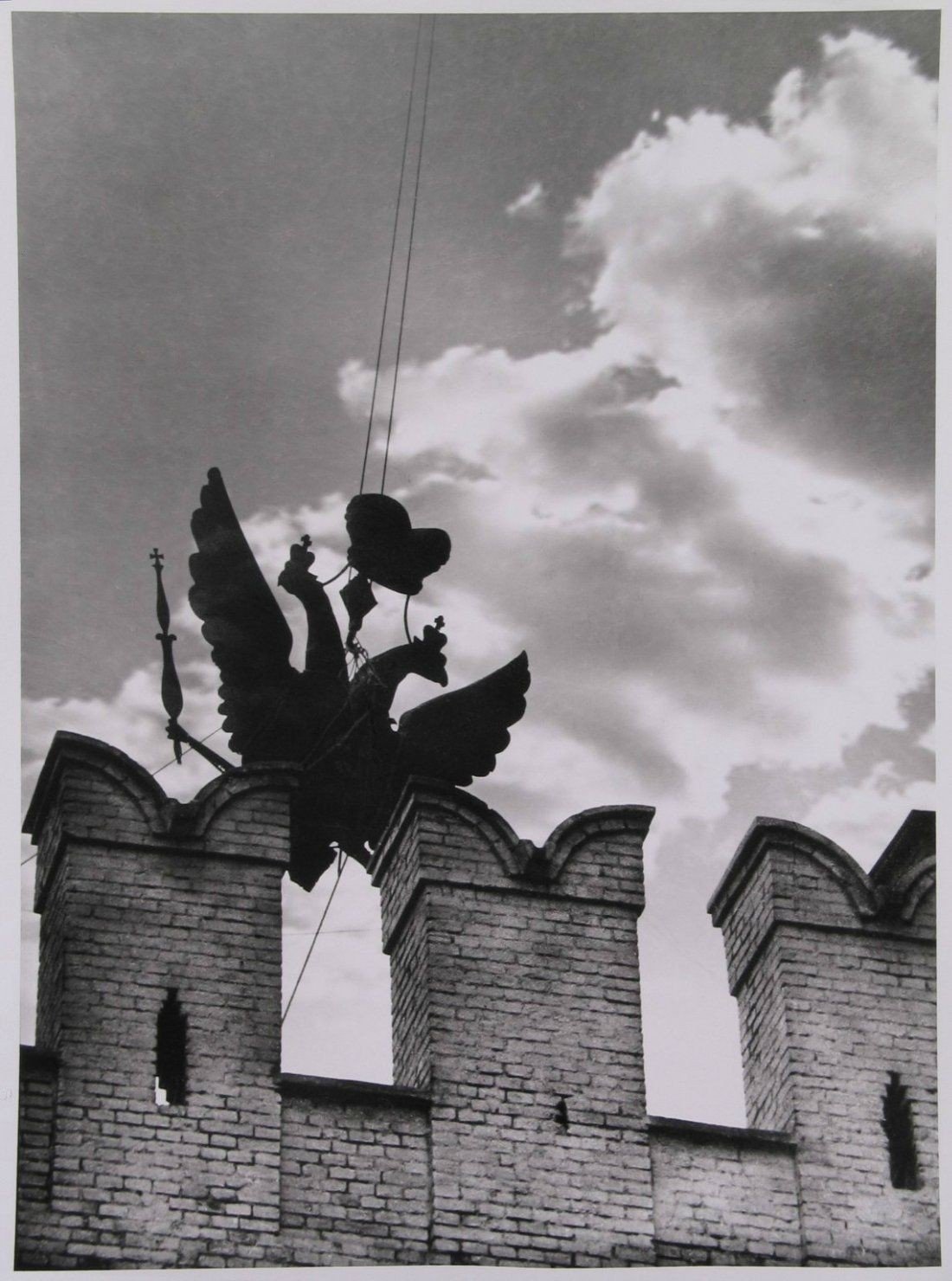 Орел на Спасской башне 1935