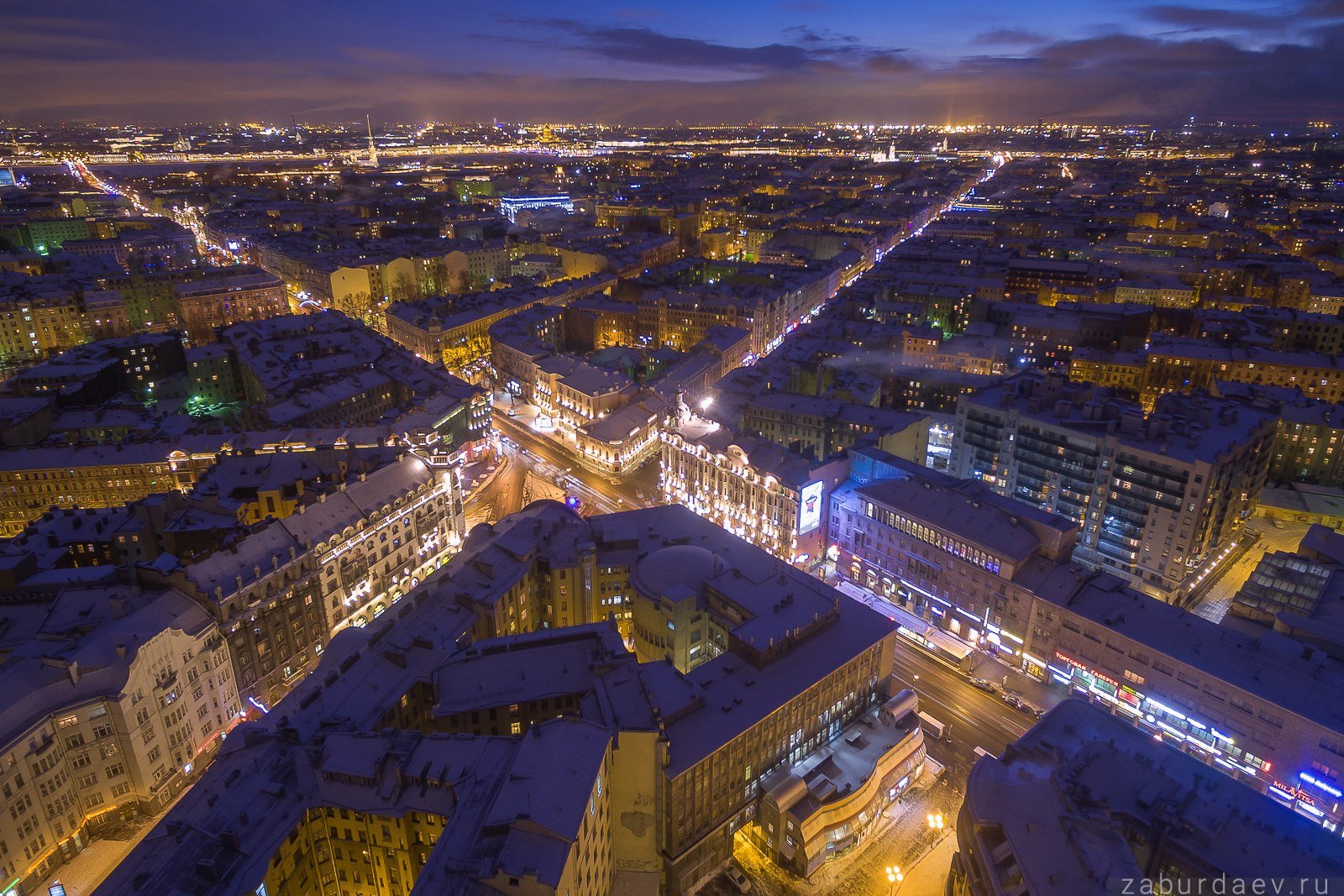 Звезда санкт петербурга фото. Санкт Петербург с птичьего полета Петроградский район. Петроградская сторона с высоты птичьего полета. Невский проспект Забурдаев. Петроградская сторона Санкт Петербург с высоты птичьего полета.