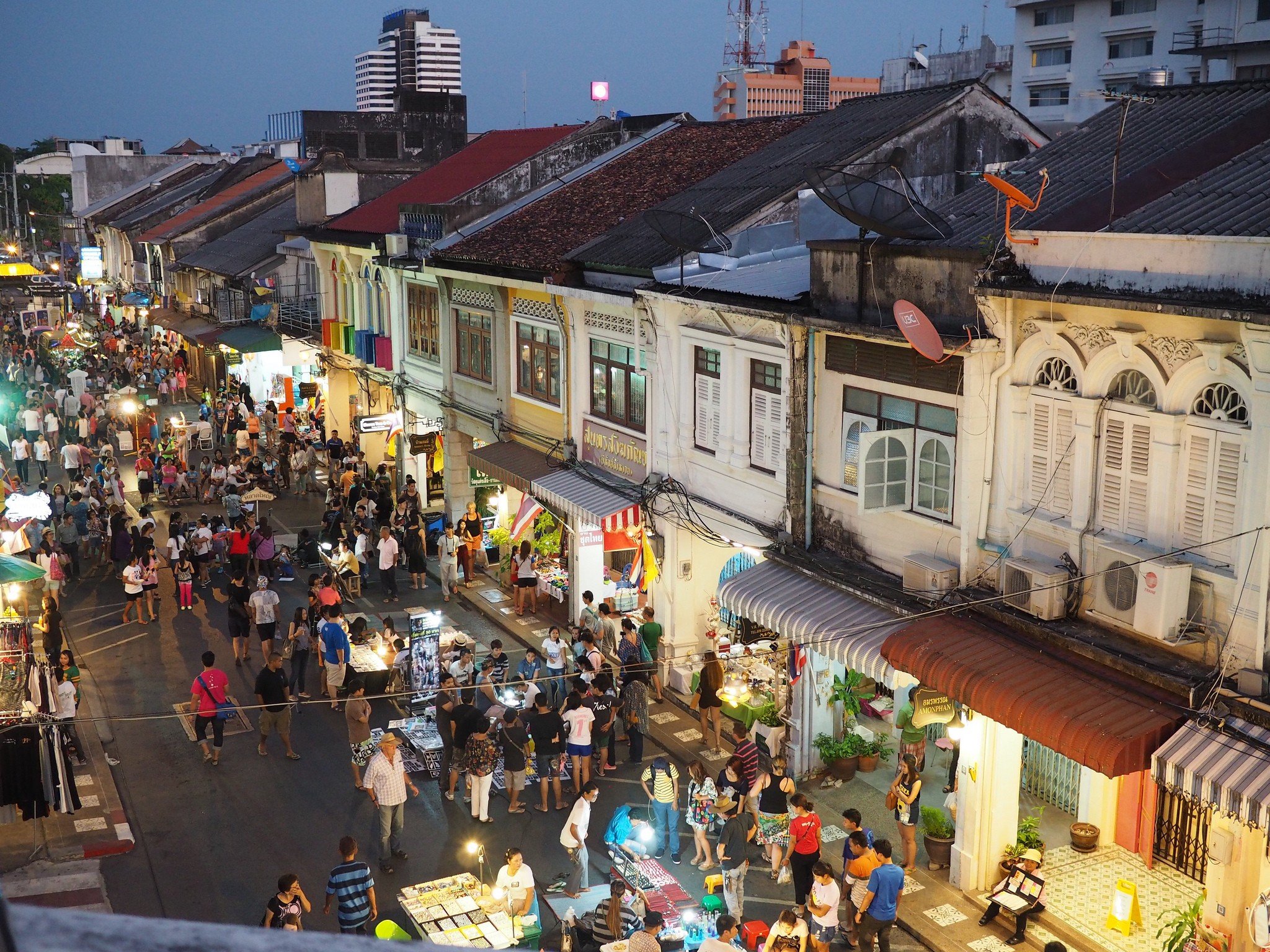 Phuket town. Пхукет Таун. Старый город Пхукет Таун рынок. Город Таиланд Таланг. Пхукет город Пхукет.