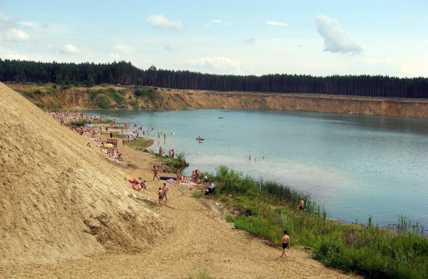 Карьеры купаться. Карьер Болотское Обнинск. Захарковский карьер Красногорск. Смольный карьер. Карьер Смольный Мордовия.