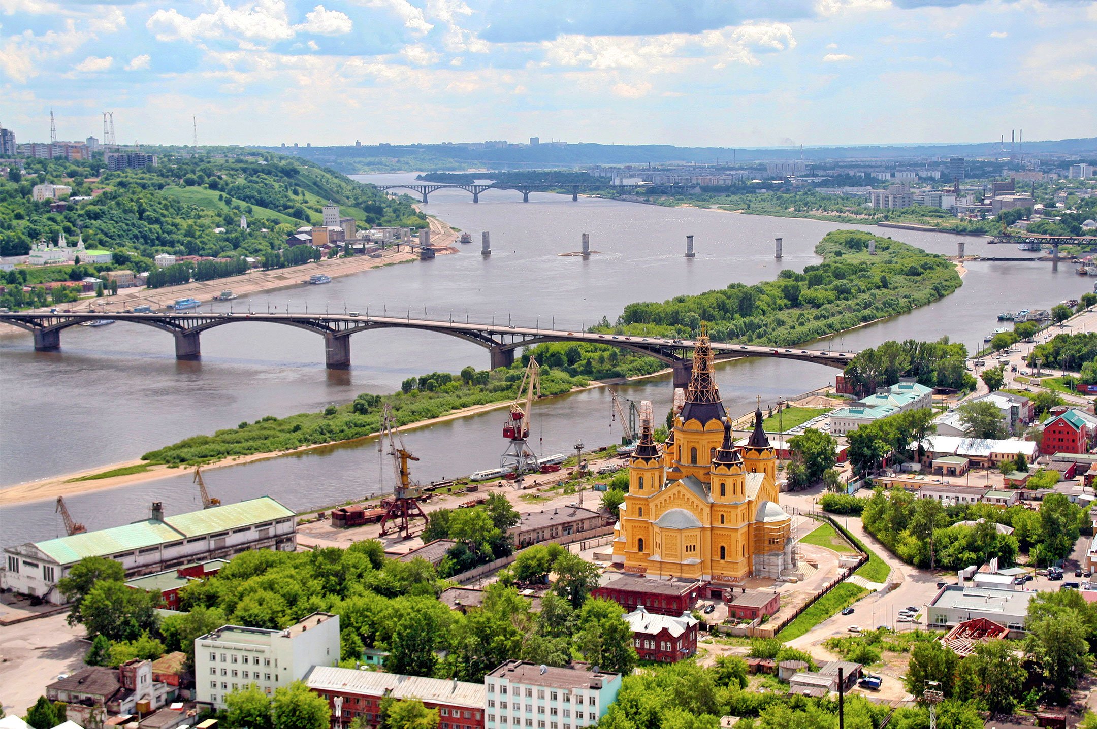 Нижний новгород саратовская область. Нижний Новгород. Ока и Волга в Нижнем Новгороде. Стрелка Нижний Новгород лето. Нижний Новгород виды города.