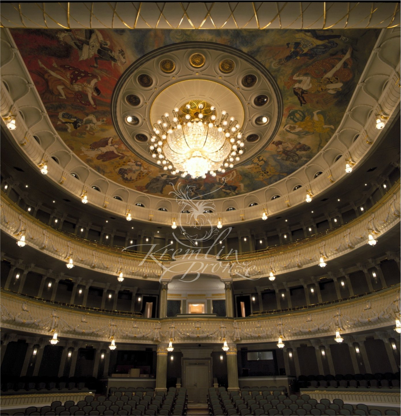 Филиал большого театра. Зал филиала большого театра в Москве-. Люстра большого театра. Потолок большого театра. Потолок зала большого театра.