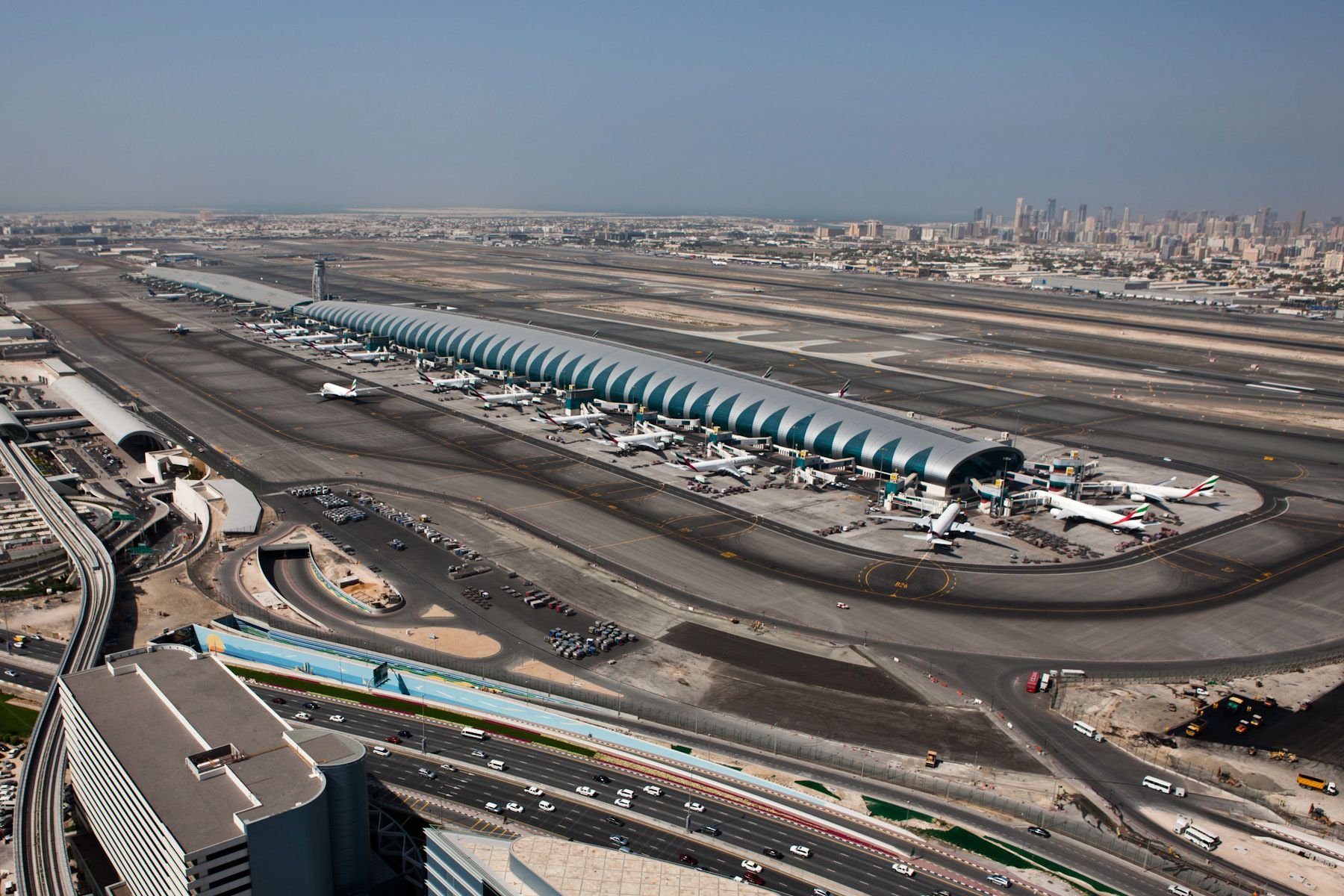 Посадка дубай. Международный аэропорт Дубай. Аэропорт Дубай (Dubai International Airport). Dubai DXB аэропорт. III Международный аэропорт Дубай.