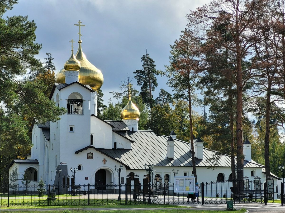 храм серафима саровского