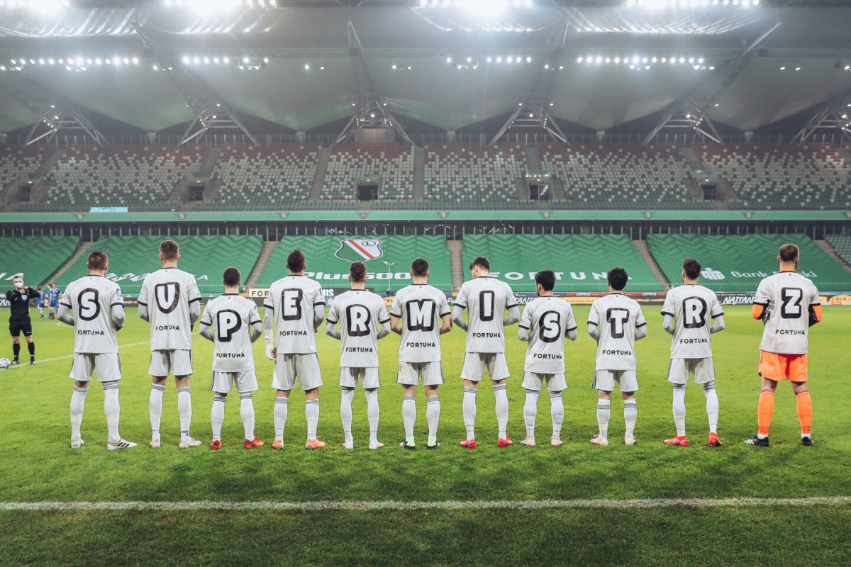 Легия варшава статистика. Легия Варшава. Legia. Легия EFOTBALL. Легия кибицы.