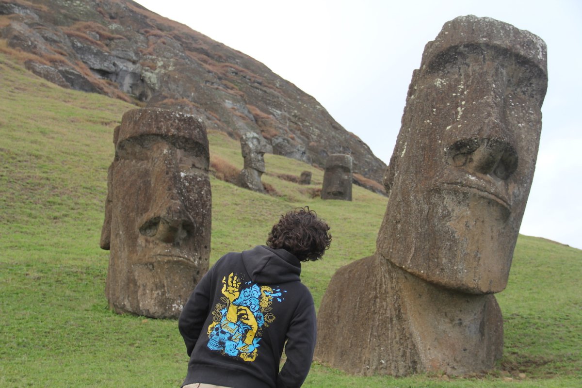 Каменные статуи острова пасхи