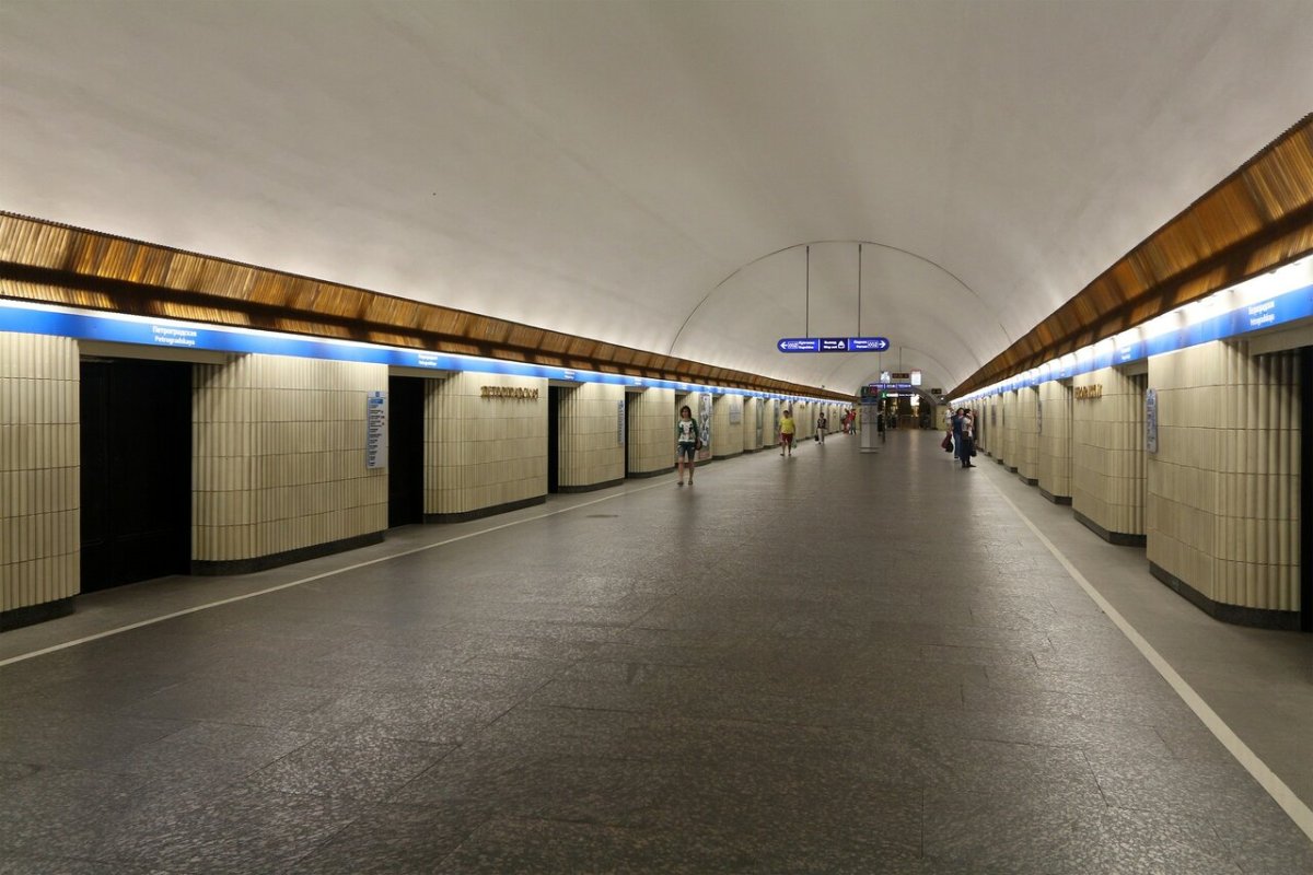 санкт петербург станция метро московская