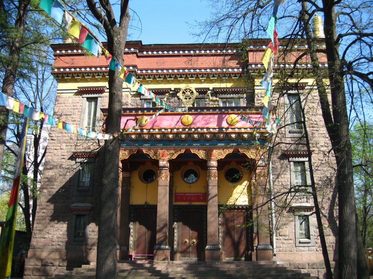 Буддийский храм СПБ