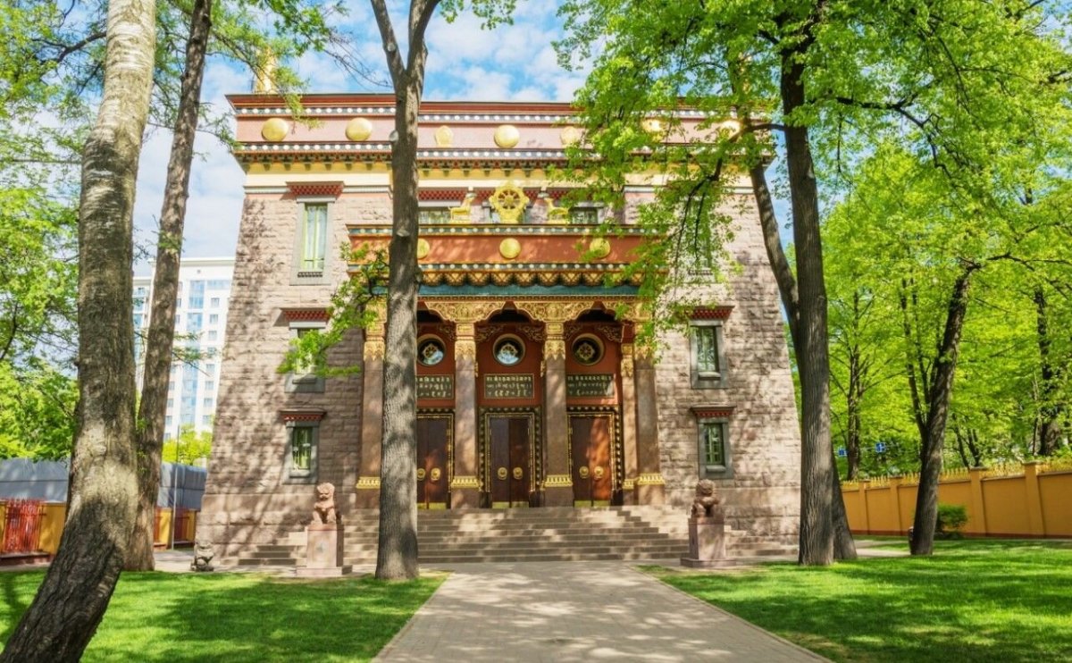 Буддийский храм в Санкт-Петербурге