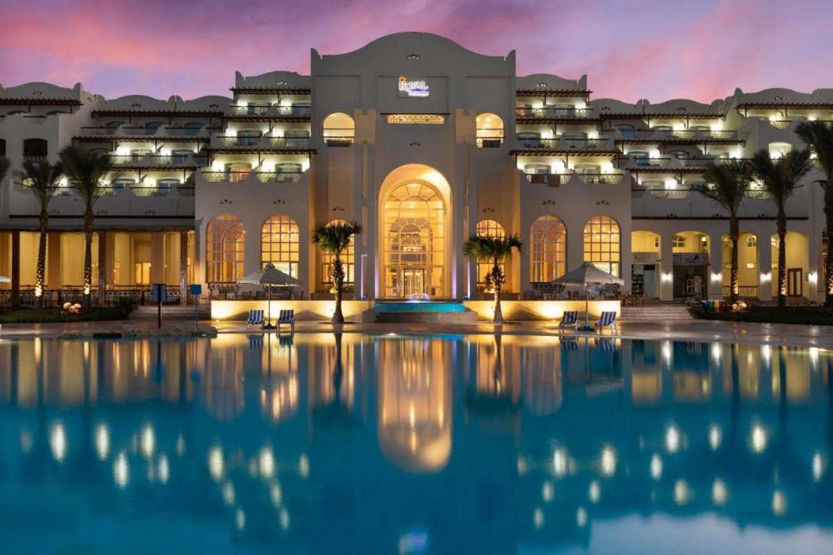 Отель Royal Lagoons Resort & Aqua Park
