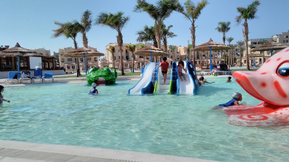 Royal Lagoon Aqua Park Resort Hurghada