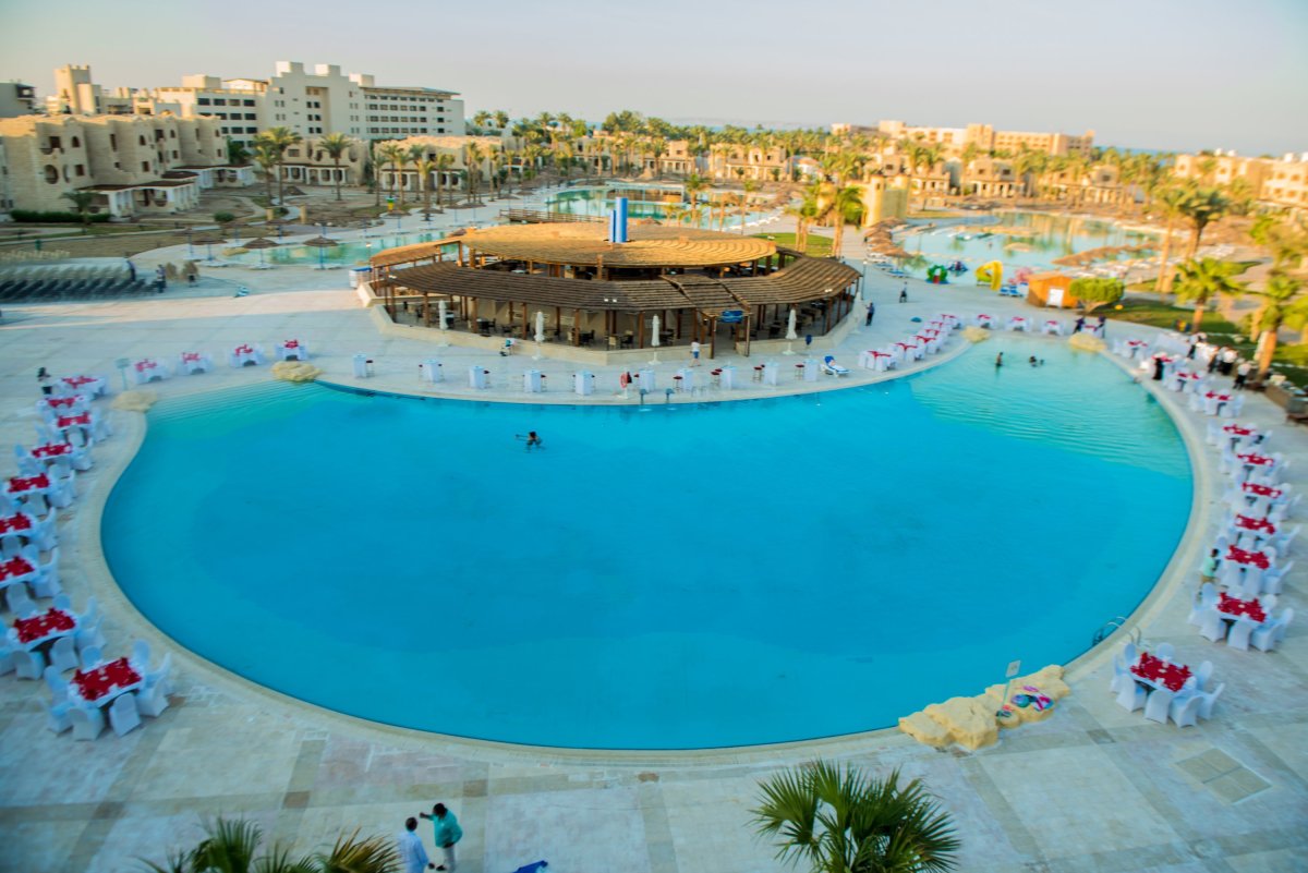 Royal Lagoons Aqua Park Resort & Spa 5*