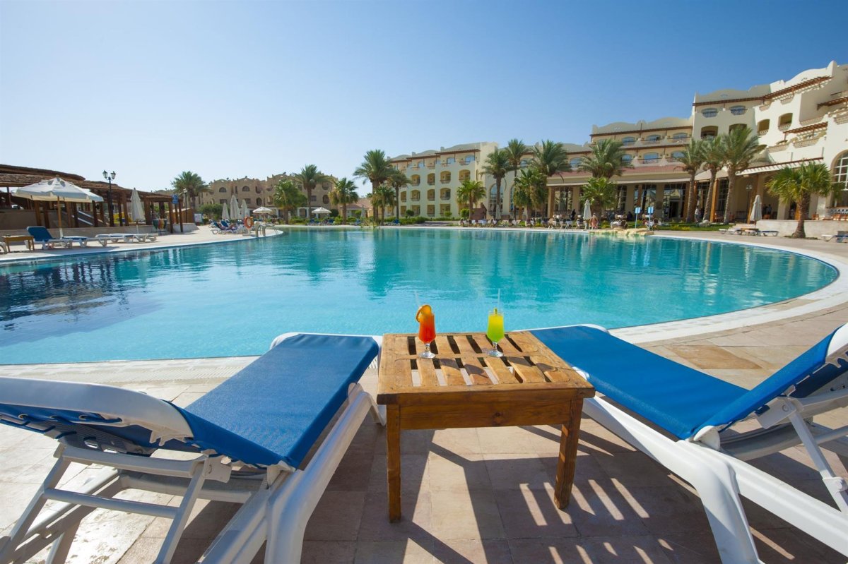 Royal Lagoons Aqua Park Resort & Spa (ex. Premium Pyramisa Blue Lagoon) 5*