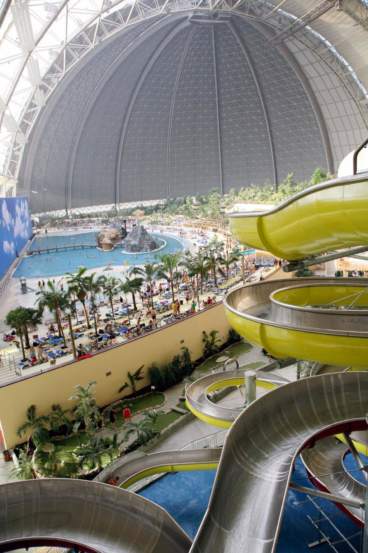 Аквапарк в Германии Tropical Islands