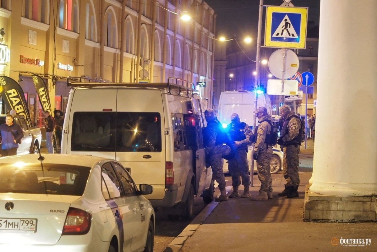 Рейд в Петербурге Думская улица