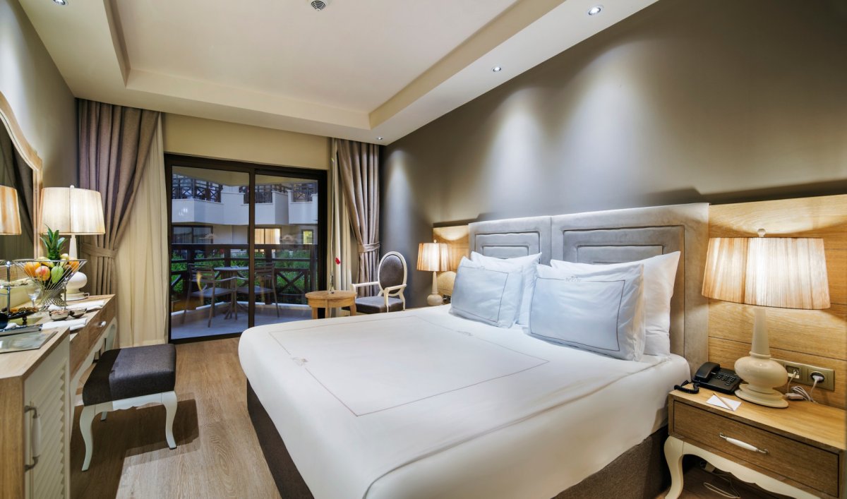 Отель Bellis Deluxe Hotel
