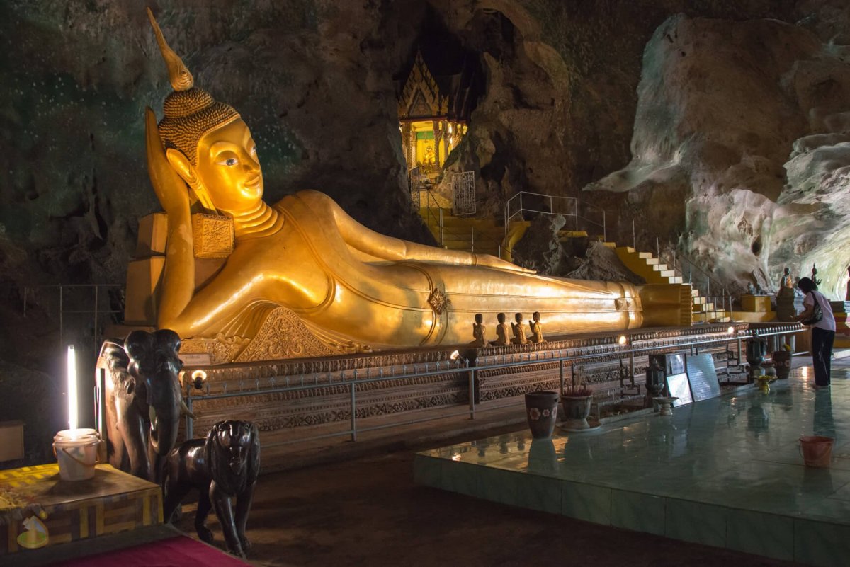 Пещерный храм wat Suwan Khuha