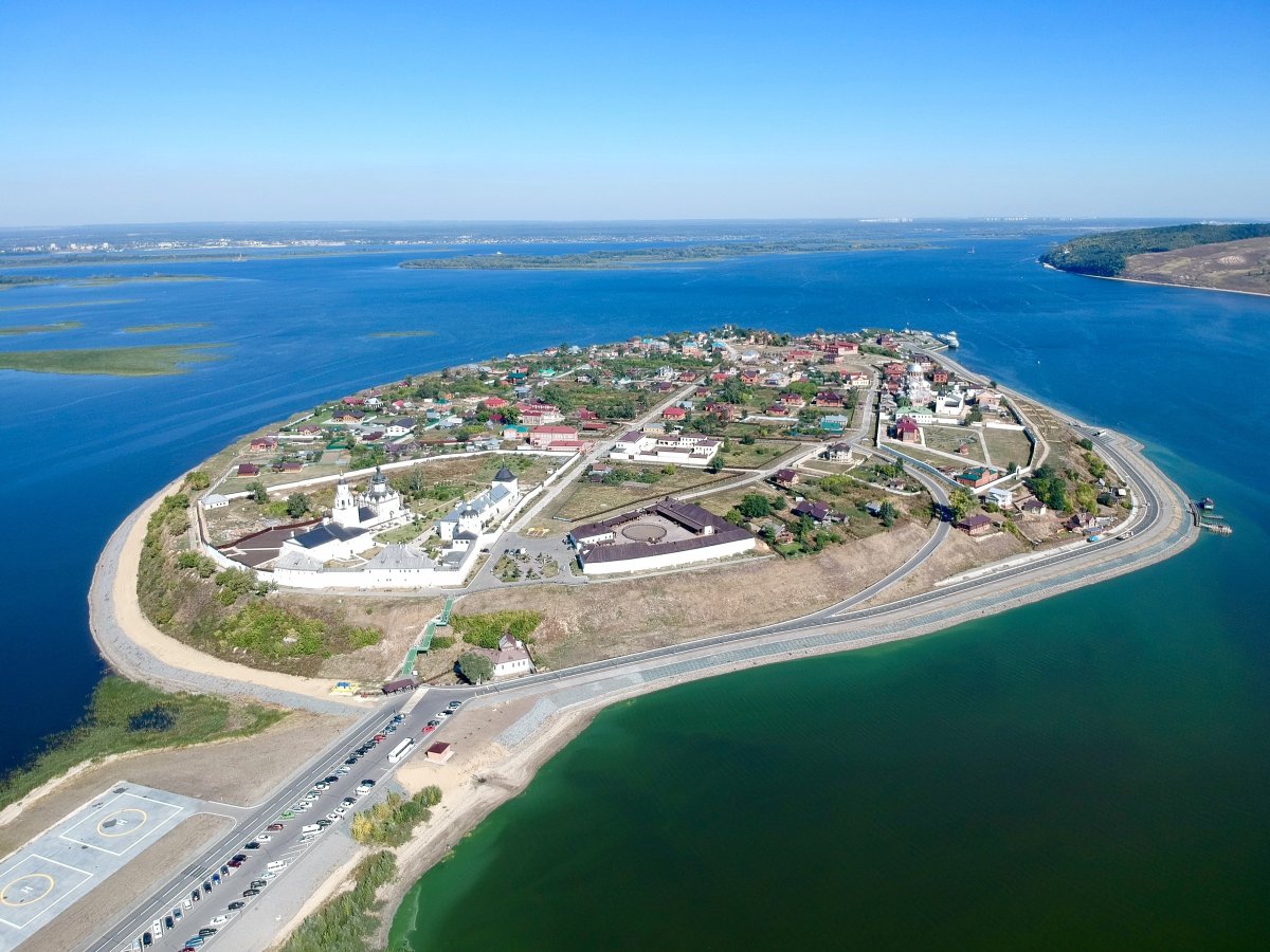 Остров-град Свияжск аквапарк Ривьера