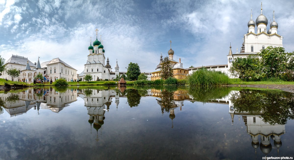 Красивый вид на малый город