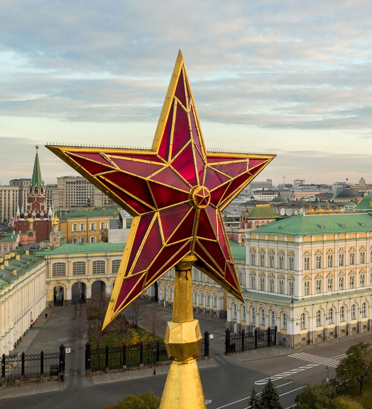 Рубиновые звезды Московского Кремля